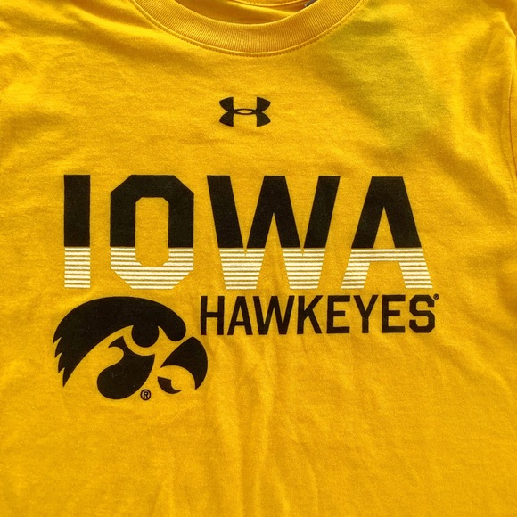 NWT Under Armour Iowa Hawkeyes Gold tee - Picture 3 of 5
